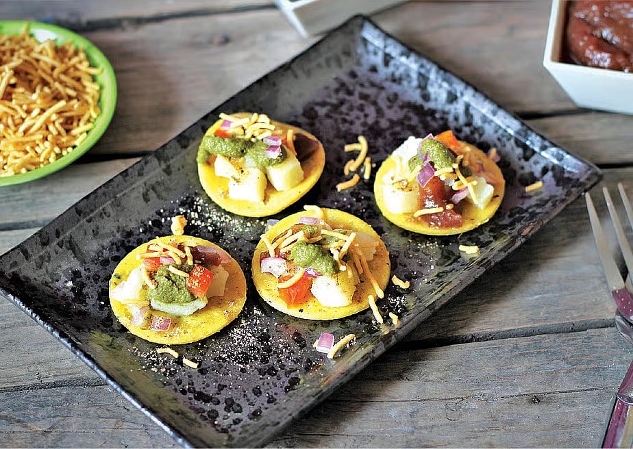 சுவைக்கத் தூண்டும் சாட் : `சேவ் பூரி' - வீட்டிலேயே எளிதாக செய்வது எப்படி?