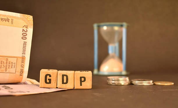 `6.6% டு 7.3%: நினைத்ததை விட வேகமாக வளரும் இந்தியாவின் GDP; ஆனாலும் ஒரு சிக்கல்' - IMF அறிக்கை