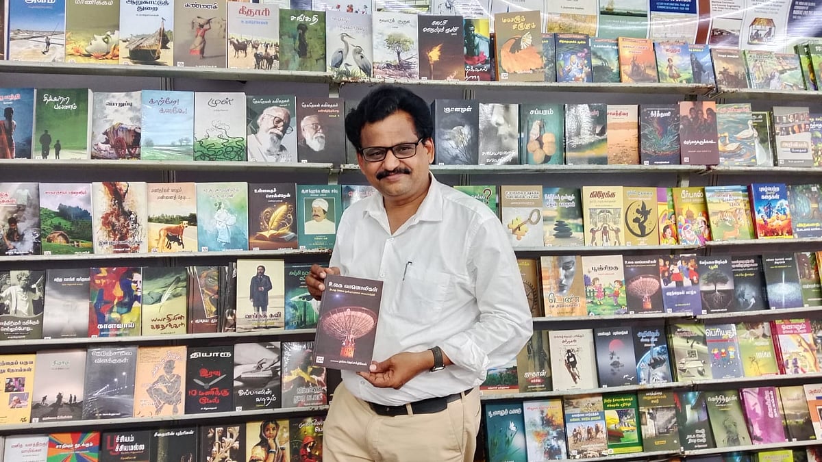 `யார் சார் இப்ப ரேடியோ கேக்குறாங்க?' - `வானொலி' புத்தகங்களை பரிந்துரைக்கும் தங்க.ஜெயசக்திவேல்