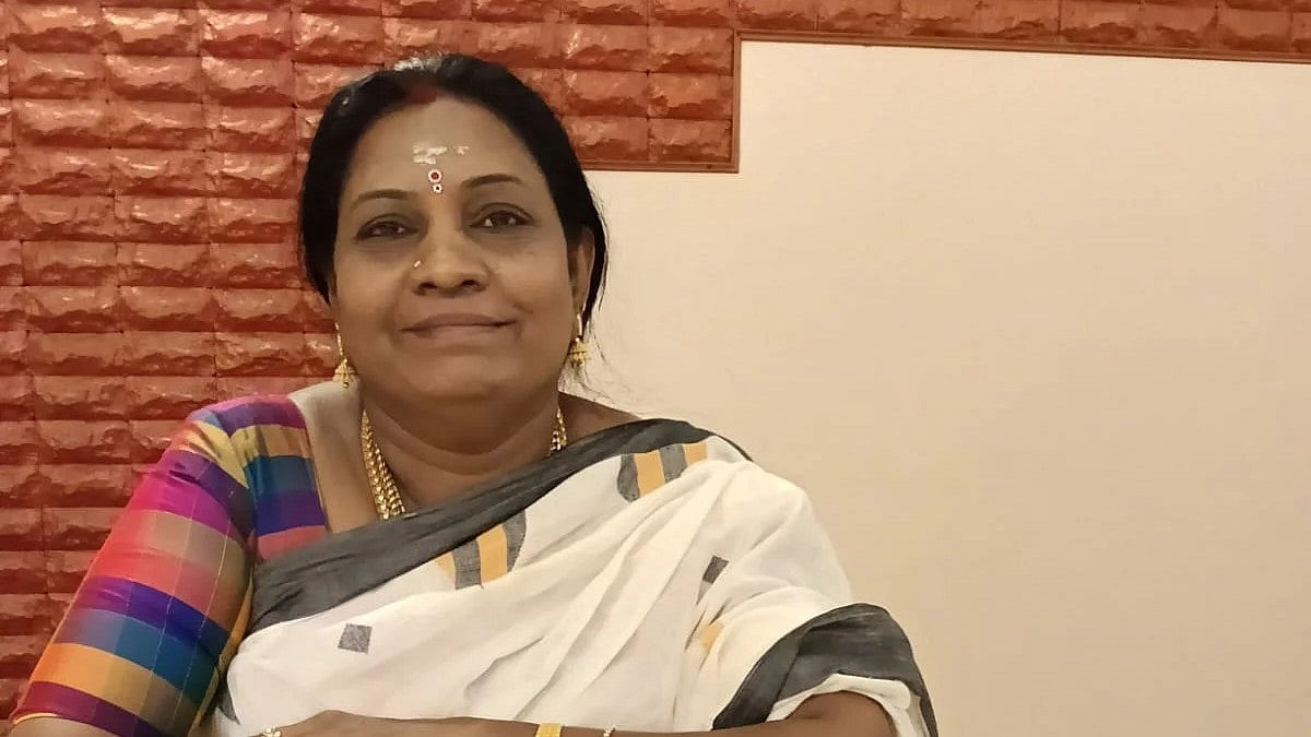 `100 பேர் முன் மன்னிப்பு கேட்டேன்; அப்பவும் விடலை!' மகளிர் ஆணையத்தில்  தயாரிப்பாளர் ராஜேஸ்வரி புகார்