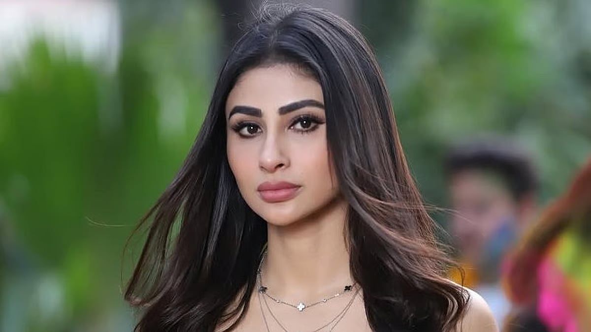 Mouni Roy: 