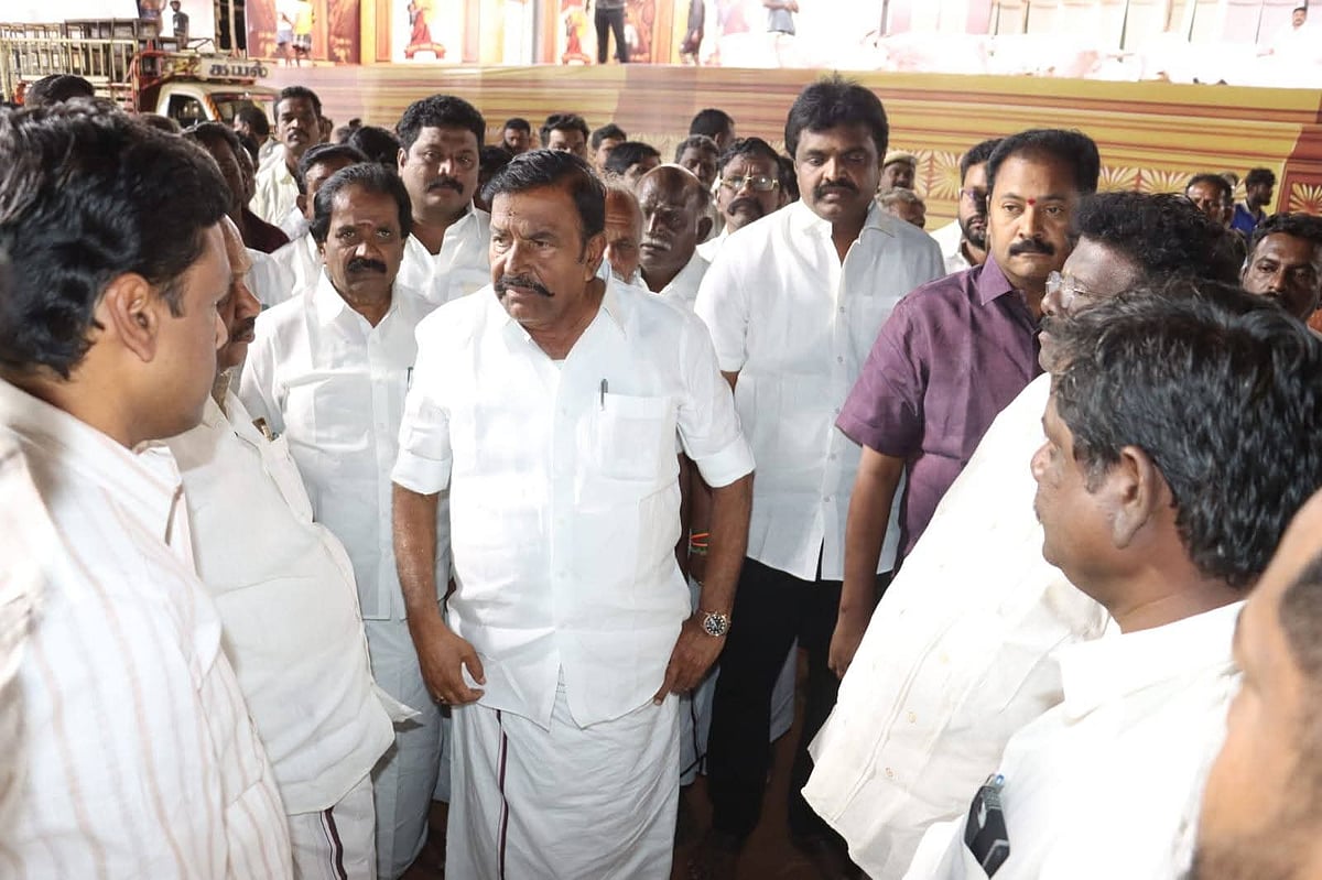 தஞ்சை: ஒன்றரை லட்சம் மகளிர்... நேரு தலைமையில் பரபரக்கும் மாநாடு ஏற்பாடுகள்!