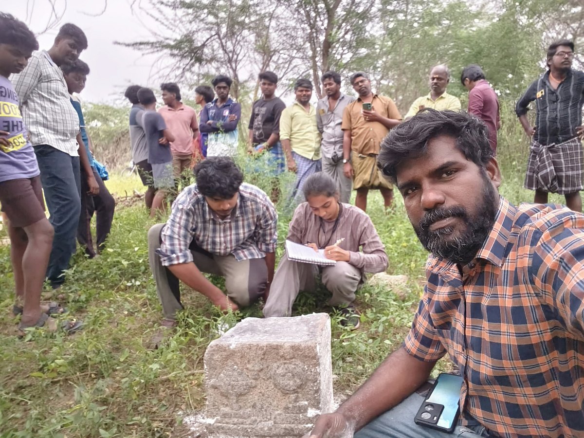 திருநெல்வேலி: கல்லூரி மாணவரால் கண்டெடுக்கப்பட்ட பழைமைவாய்ந்த புதைப்பொருள்கள்!