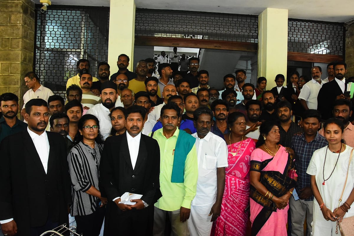 `ஜல்லிக்கட்டு போராட்டத்தில் ஈடுபட்டவர்கள் விடுதலை' - மதுரை மாவட்ட நீதிமன்றம்