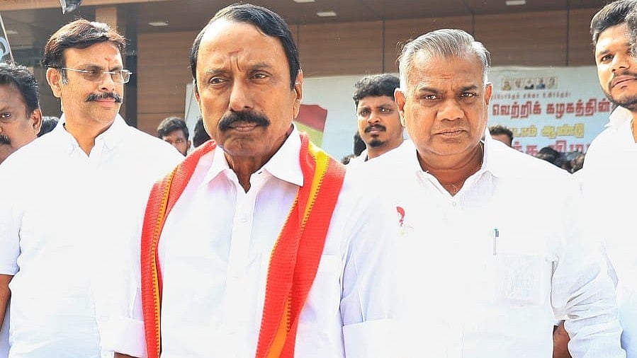 'தூத்துக்குடி போகாத எடப்பாடி பழனிசாமி விஜய்யை பற்றி பேசலாமா' - செங்கோட்டையன் பதிலடி!