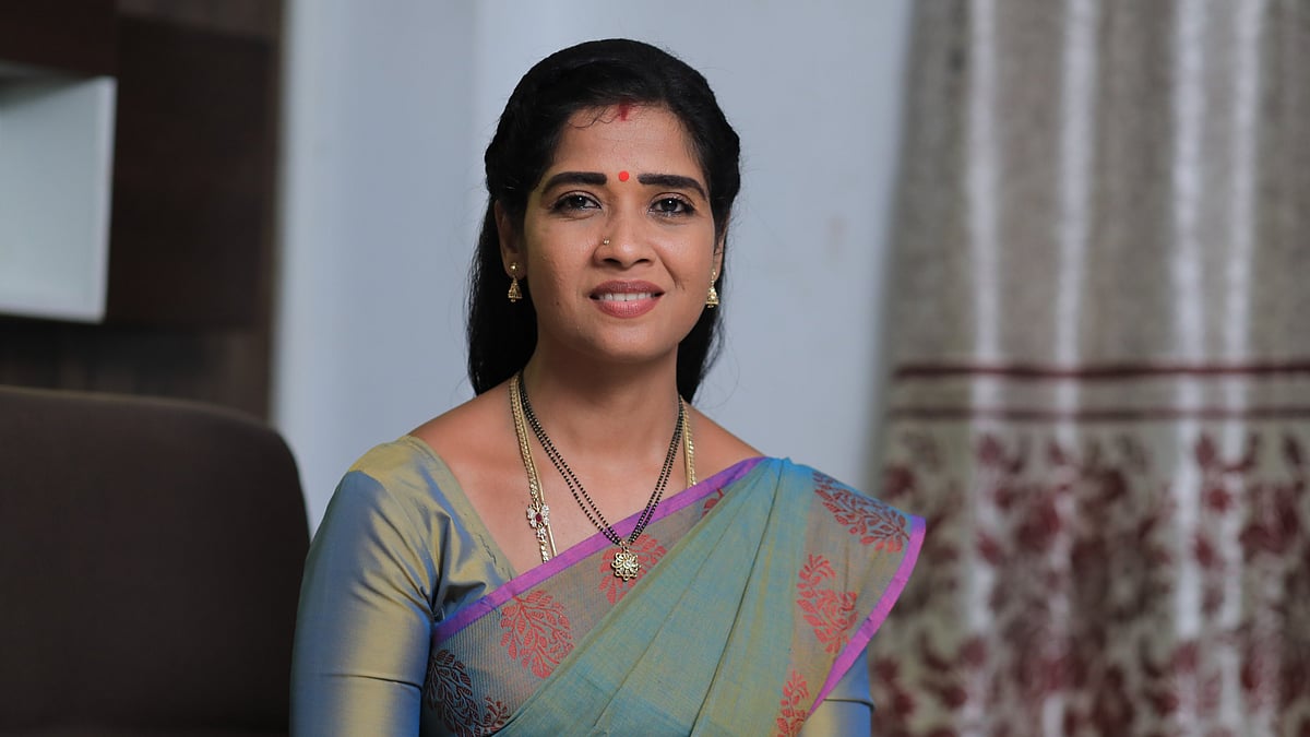 `வேண்டியவர்களுக்கு விருதுக்கு பரிந்துரை செய்கிறதா டிவி நடிகர் சங்கம்?' - ’ஊர்வம்பு’ லட்சுமி காட்டம்!