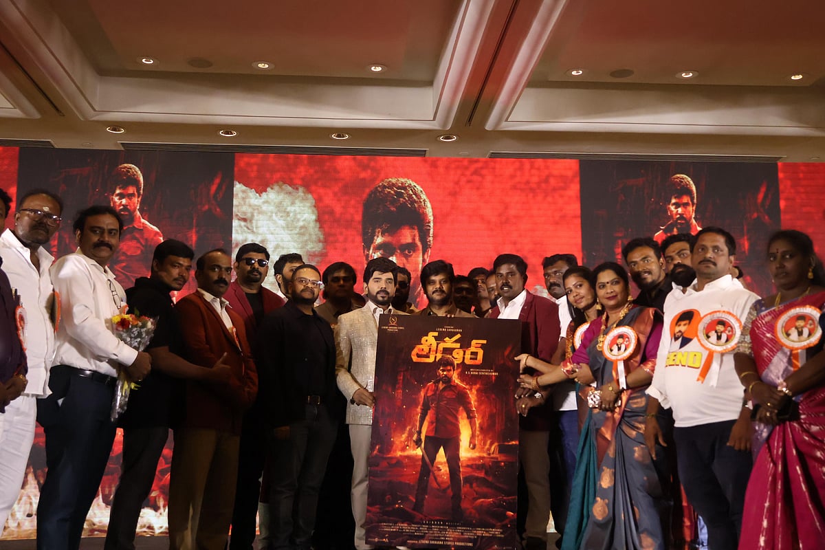 Leader: லெஜெண்ட் சரவணன் நடிக்கும் 'லீடர்' - டைட்டில் வெளியீட்டு விழா | Photo Album