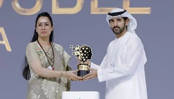 துபாய்: 'உலகின் சிறந்த ஆசிரியர்' பரிசை வென்ற இந்தியர்; யார் இந்த ரூபிள் நாகி?