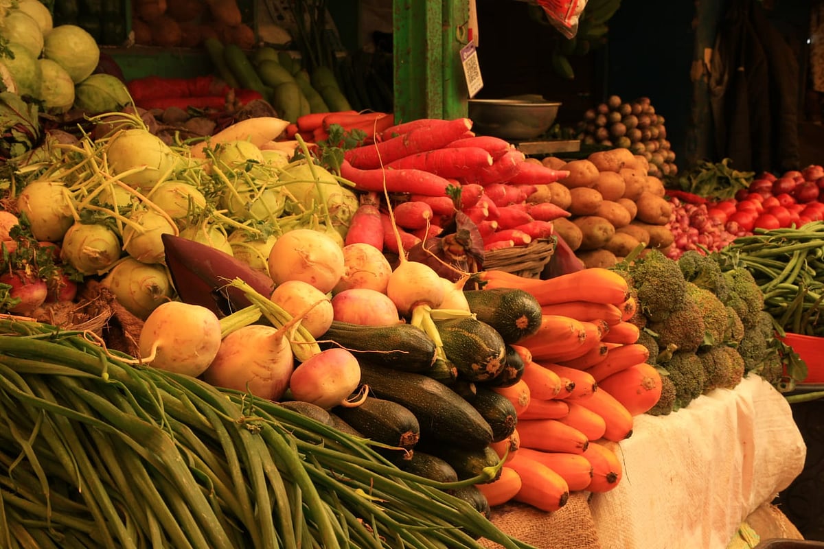 நாபா முட்டைக்கோஸ் to பிரஸ்ஸல்ஸ்; நம்மூரில் சைனீஸ் காய்கறிகள் - ஊட்டி மார்க்கெட் ரவுண்ட் அப் ஆல்பம்!