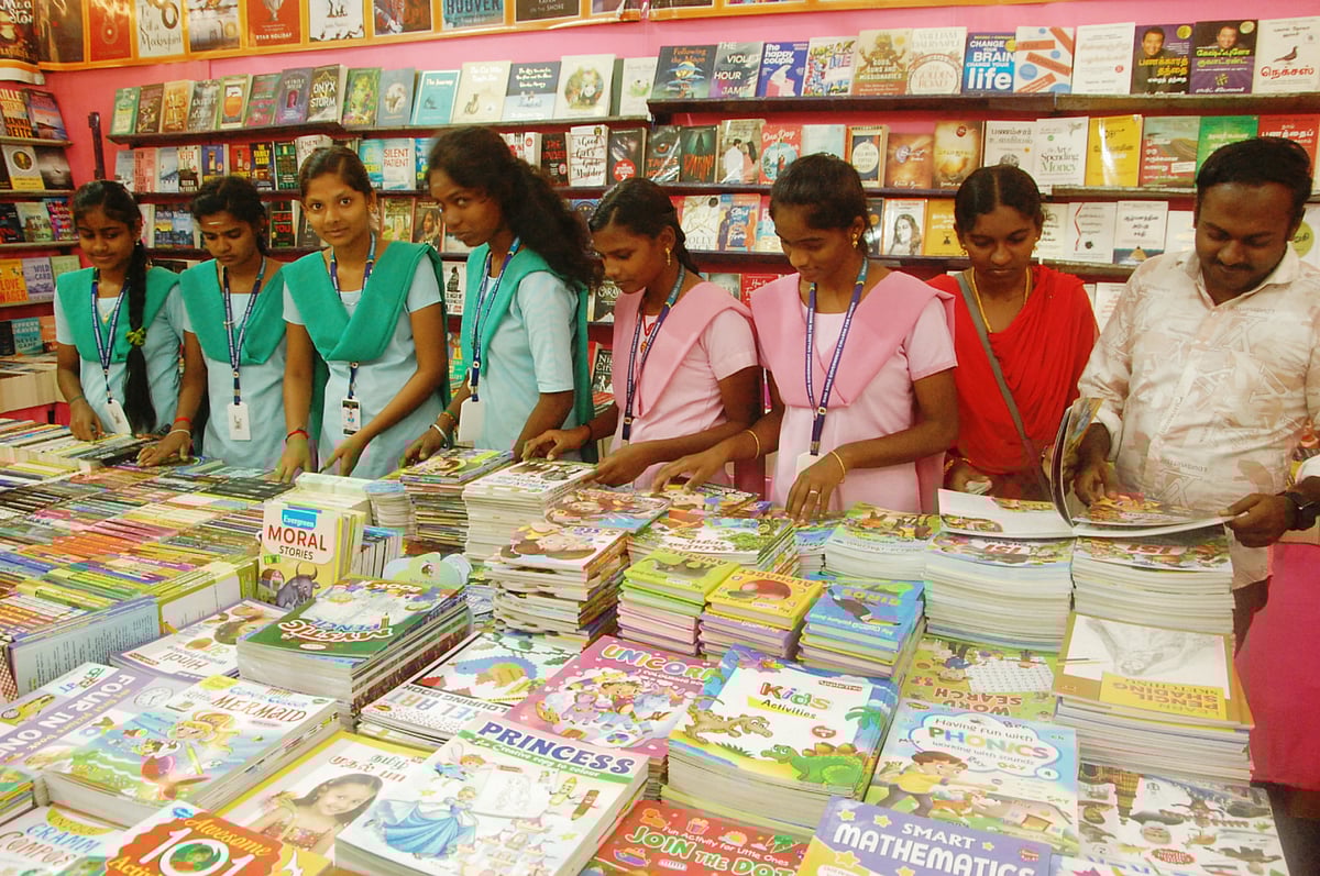 நெல்லை: பொருநை 9வது புத்தகத் திருவிழா தொடக்கம்; லட்சக்கணக்கான புத்தகங்களின் அணிவகுப்பு | Photo Album