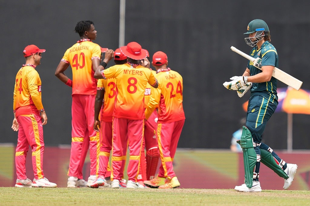 T20 WC: ஆஸ்திரேலியா ஆல் அவுட்; சம்பவம் செய்த ஜிம்பாப்வே! - கொழும்புவில் என்ன நடந்தது?