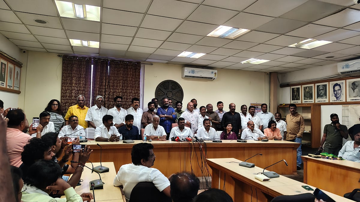 தமிழ் திரைப்பட தயாரிப்பாளர் சங்கம்: சாதனை வெற்றிபெற்ற லைகா தமிழ்குமரன் - பதவியேற்ற புது நிர்வாகிகள்!