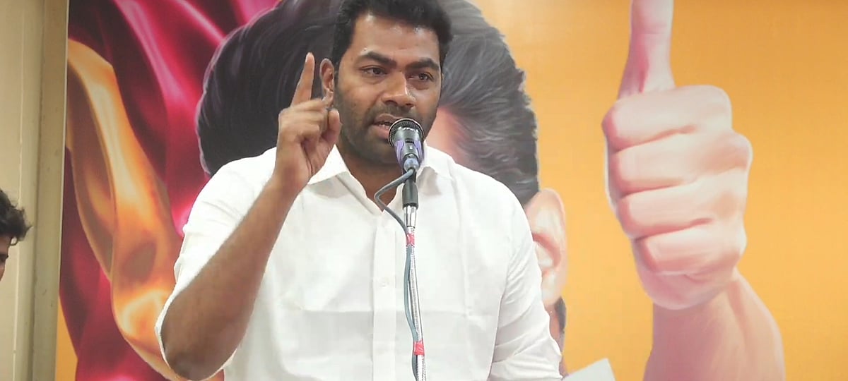 விஜய் மீது வழக்கு: 