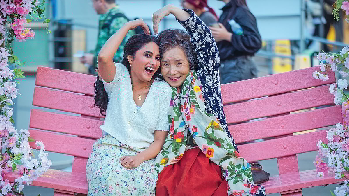 Made in Korea Review: கொரிய கலாசாரத்தை விரும்பும் நாயகியும் பழக்கப்பட்ட தமிழ் சினிமா டெம்ப்ளேட்டும்!