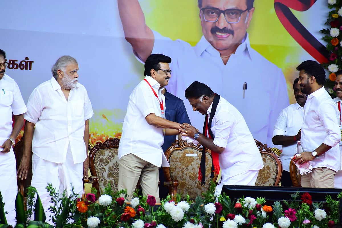 'விசுவாசத்திற்கு ஓ.பன்னீர்செல்வம்; துரோகத்திற்கு பழனிசாமி' – முதல்வர் மு.க.ஸ்டாலின் விளாசல்