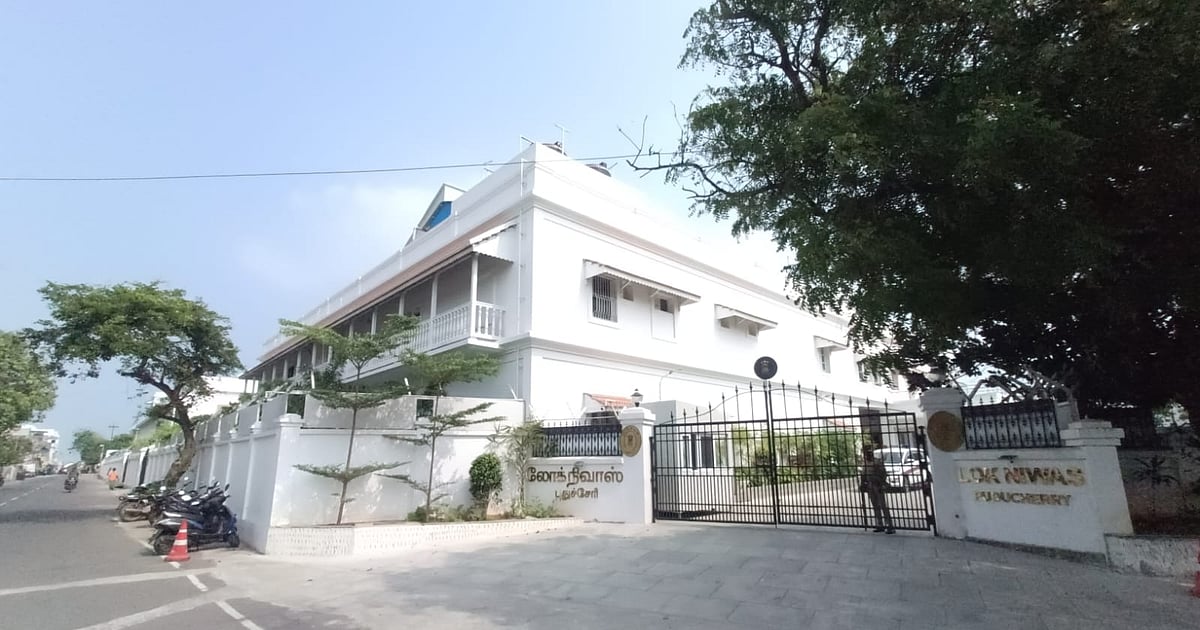 புதுச்சேரி: `ஹோட்டல்னு நினைச்சி தூங்கிட்டோம்'- ஆளுநரை அலற வைத்த போதை இளைஞர்; பதறிய போலீஸ்!