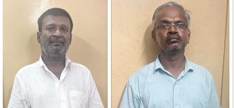 'பள்ளி மாணவிகளுக்கு பாலியல் தொல்லை' - 57 வயது ஆசிரியர் மீது நடவடிக்கை எடுக்காத தலைமை ஆசிரியரும் கைது