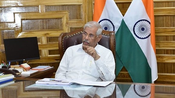 `ஆட்சியமைக்க பெரும்பான்மை இல்லை' - விஜய் உடனான சந்திப்பு குறித்து ஆளுநர் மாளிகை விளக்கம்!