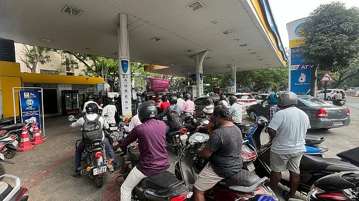 பெட்ரோல், டீசல் தட்டுப்பாடா? கையிருப்பு இருக்கிறதா? - தமிழக பெட்ரோலிய வணிக சங்கத் தலைவர் விளக்கம்