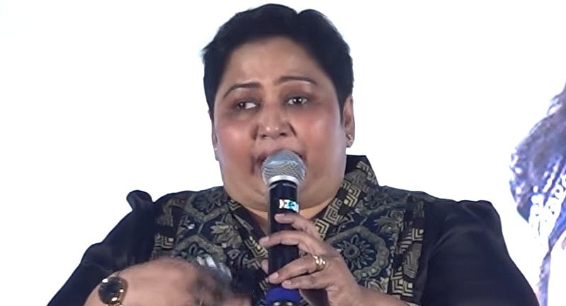 Youth: `சந்தோஷமாக இருக்கு கென், ஆனா அதைவிட அம்மாவுக்கு ரொம்ப பயமா இருக்கு!'- கலங்கிய கிரேஸ் கருணாஸ்