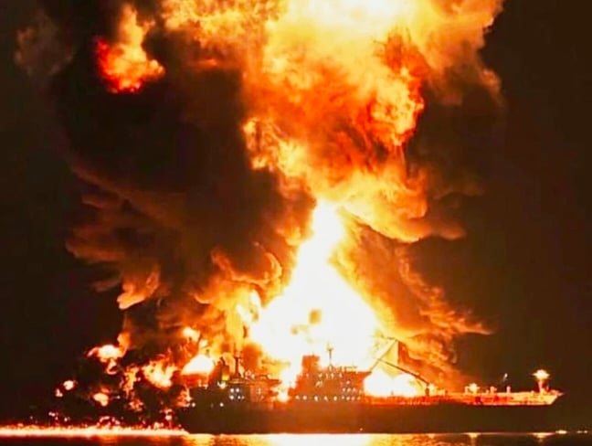 கார்க் தீவை தாக்கிய அமெரிக்கா; 'அமெரிக்க தூதரகத்தின் மீதே தாக்குதல்' பலமான பதிலடி கொடுக்கும் ஈரான்