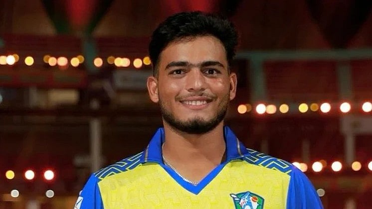 CSK: `தோனி சொன்ன அட்வைஸ்; நான் அடுத்த ஜடேஜாவா?' - ரூ.14.2 கோடிக்கு ஏலம் எடுக்கப்பட்ட பிரசாந்த் வீர்