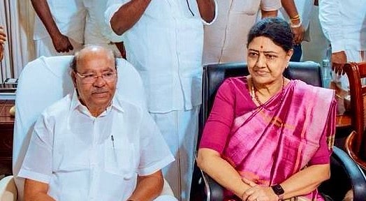 ராமதாஸ் - சசிகலா `தேர்தல் கூட்டணி' - தைலாபுரத்தில் கையெழுத்தான ஒப்பந்தம்!