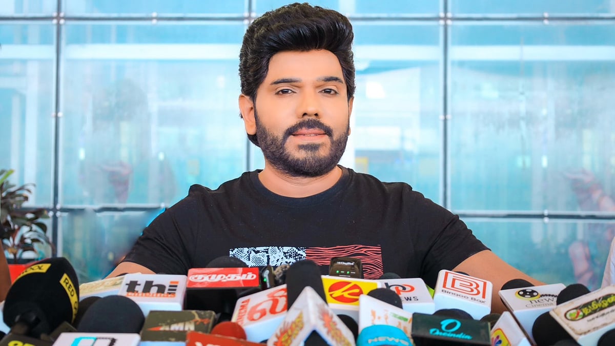 லீடர்: ``வெற்றிமாறனும், தனுஷும் இந்தப் படத்தைப் பார்த்து.!