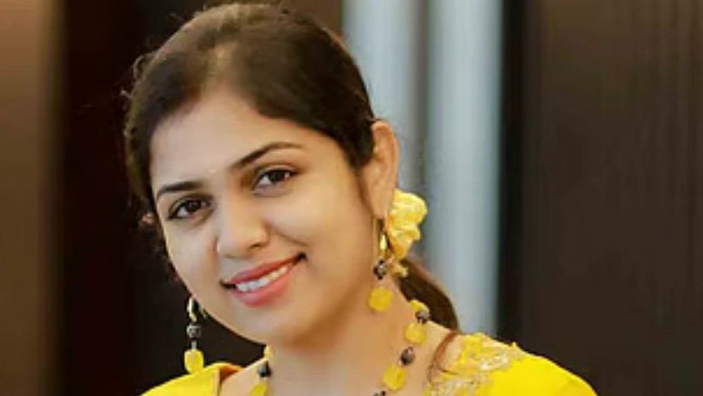 'ஓட்டு மிஷினில் அஞ்சலி நாயர் என்று பெயர் மாற்ற முடியாது' - நடிகையின் கோரிக்கையை நிராகரித்த அதிகாரி