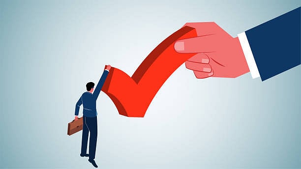 Nominee 'வாரிசு' அல்ல; வங்கிக் கணக்கு, முதலீடுகளில் நாமினியை கவனமாகத் தேர்வு செய்வது எப்படி?