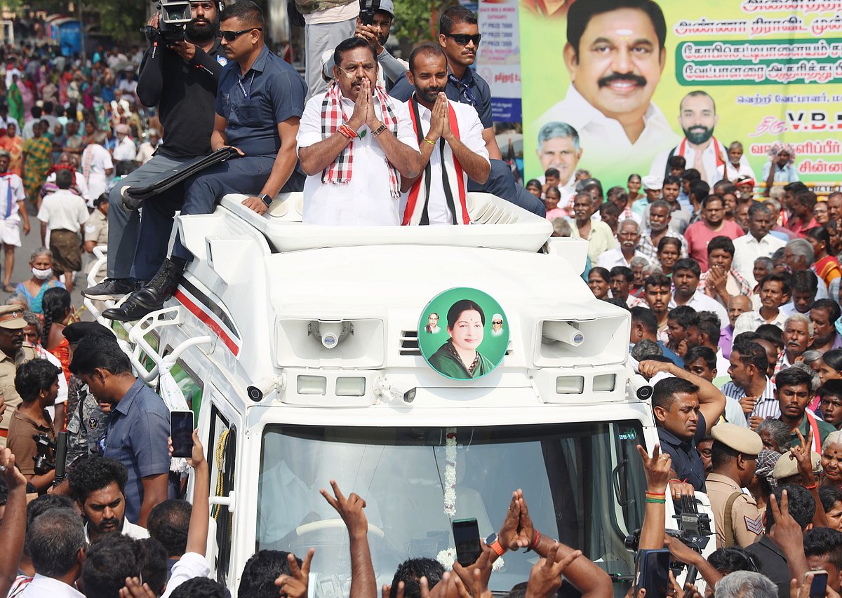 ஈரோடு: செங்கோட்டையன் மீது சரமாரி குற்றச்சாட்டு; கோபியில் இபிஎஸ் தீவிர பிரசாரம் | Photo Album