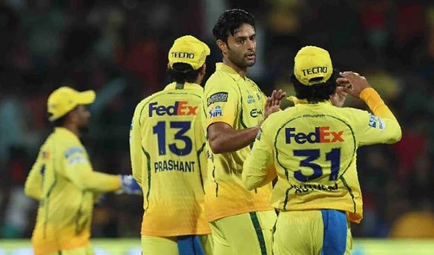 SRH Vs CSK:`So Close Yet So Far' என்ற ரீதியில் ஒரு வெற்றி வாய்ப்பைத் தாரை வார்த்திருக்கிறது சிஎஸ்கே