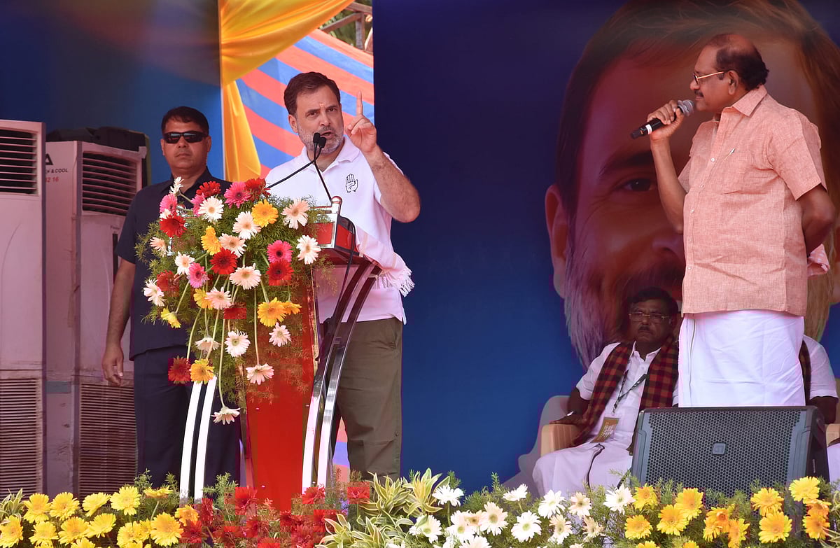 `பினாமிகளை வைத்துத் தமிழகத்தை ஆள நினைக்கிறது ஆர்.எஸ்.எஸ்!' - குளச்சலில் கடுகடுத்த ராகுல் காந்தி