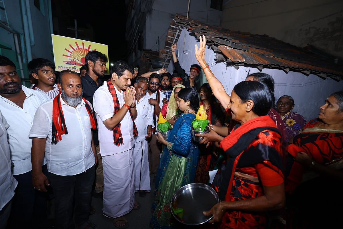 ``நடந்தே பிரசாரம், காரிலேயே சாப்பாடு, 2 மணி நேர தூக்கம்; வெற்றிக்கொடி நாட்டும் செந்தில்பாலாஜி!''