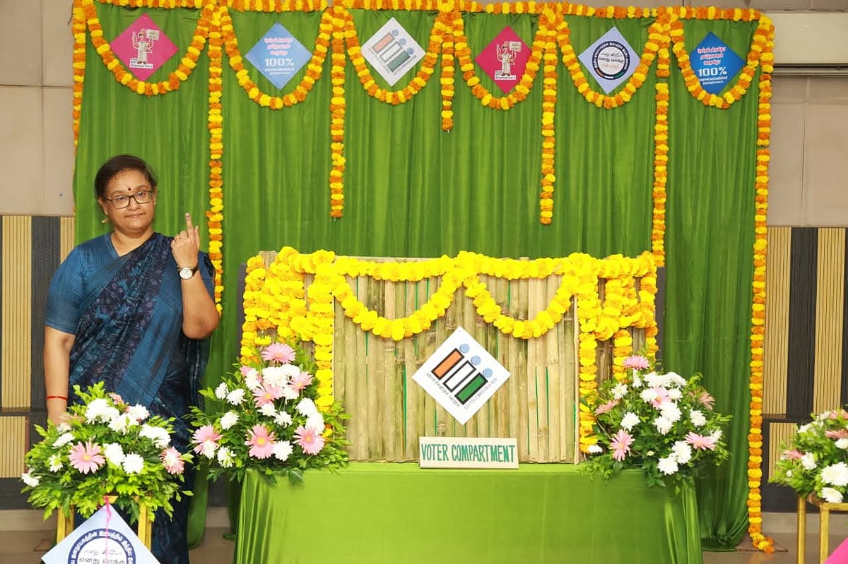 தமிழ்நாடு தேர்தலை நடத்தும் முதல் பெண் தலைமை அதிகாரி; யார் இந்த அர்ச்சனா பட்நாயக்?