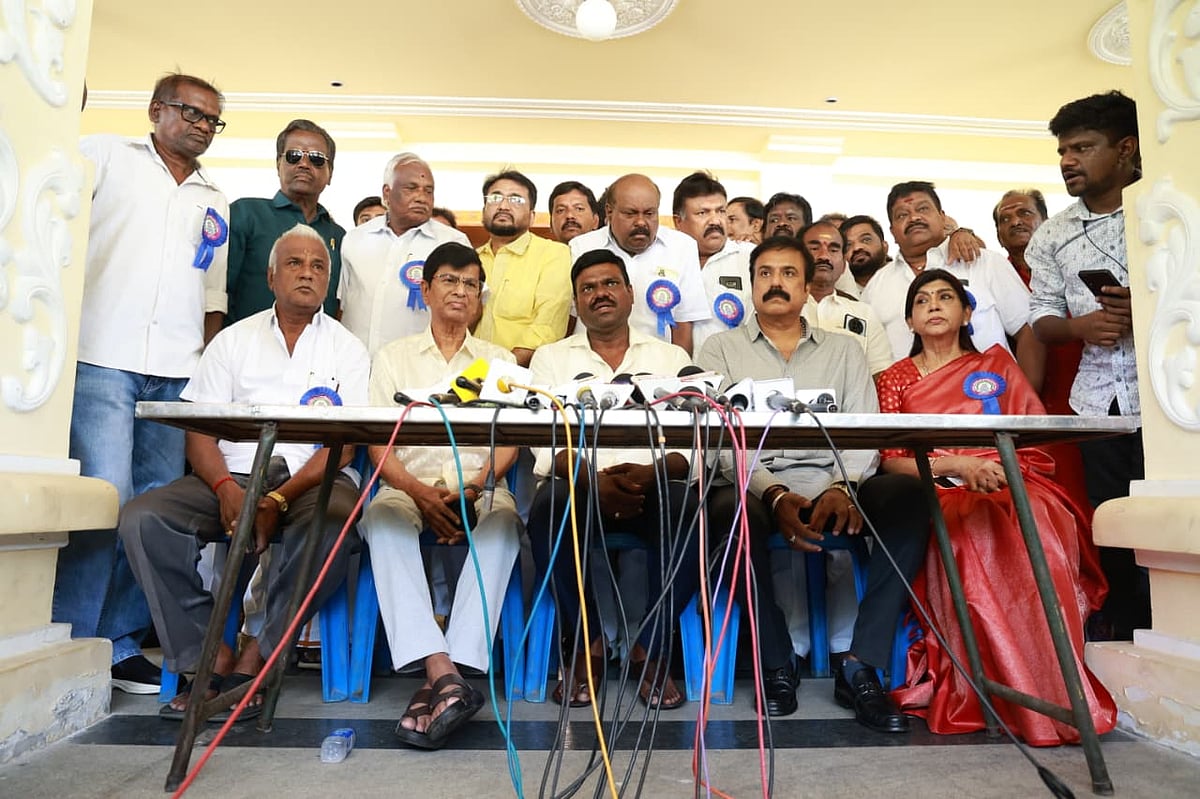 நடிகர்கள் சங்கம் தொடர்ந்து இதே போக்கை கடைபிடிக்குமானால்.. - எச்சரிக்கும்  தயாரிப்பாளர் சங்கம் 