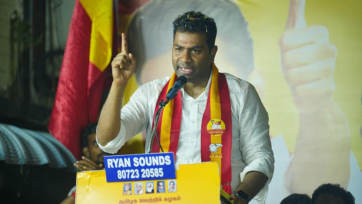 `எல்லாவற்றுக்கும் குரல் கொடுக்கும் கனிமொழி மேடம்... ராசாவைக் கண்டிக்க வேண்டும்!' - ஆதவ் அர்ஜுனா