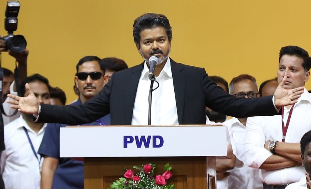 புது காட்சிகள் புது முயற்சிகள்; மேடையிலேயே `அதிகார' மையங்களுக்கு எச்சரிக்கை- வாழ்த்துகள் ஜோசப் விஜய்