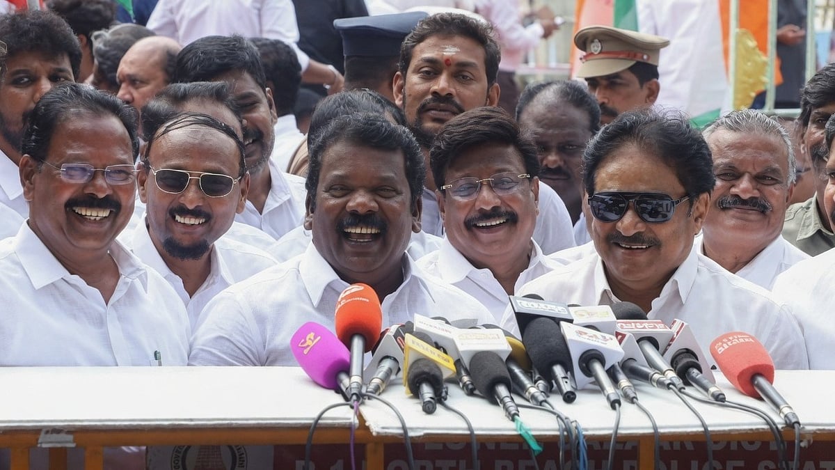 ``அமைச்சரவையில் அதிமுகவா... ஆலோசித்து முடிவெடுப்போம்
