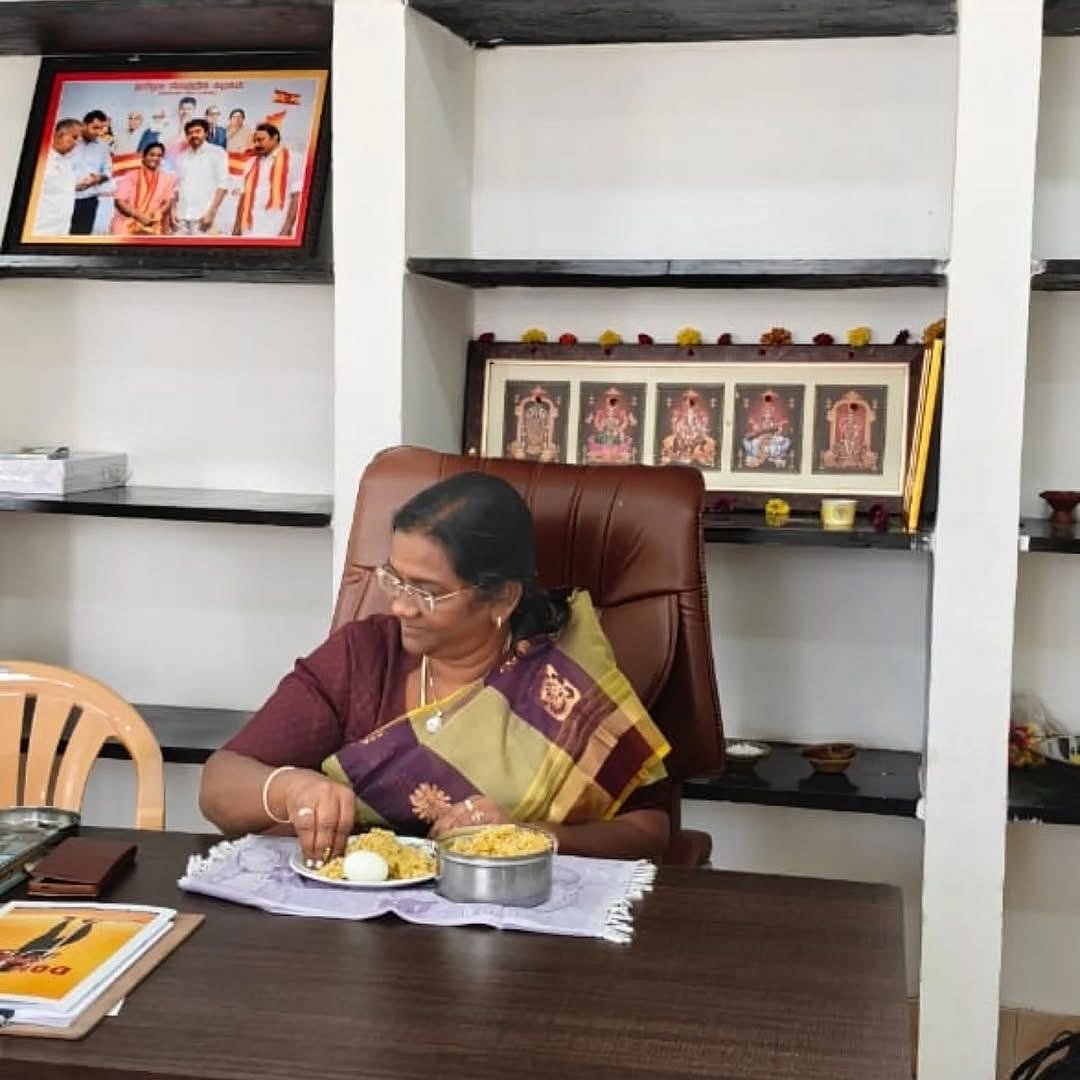 முதல்வர் பாணியில் ஆபீஸில் மதிய சாப்பாடு; பவானிசாகர் எம்எல்ஏ ரீல்ஸ்! எதிர்க்கட்சியினர் சொல்வதென்ன?