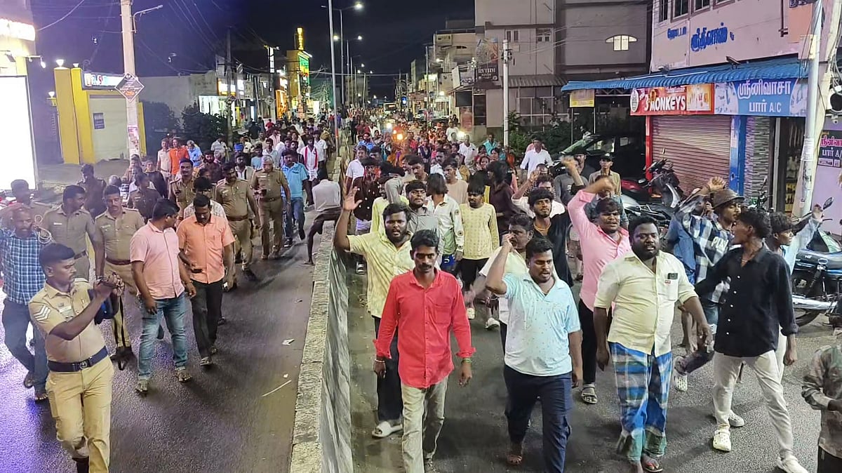 சிவகாசி: பிரசவத்தின்போது ஏட்டுவின் மனைவி சிசுவுடன் உயிரிழப்பு; போராட்டம் நடத்திய உறவினர்கள் கைது