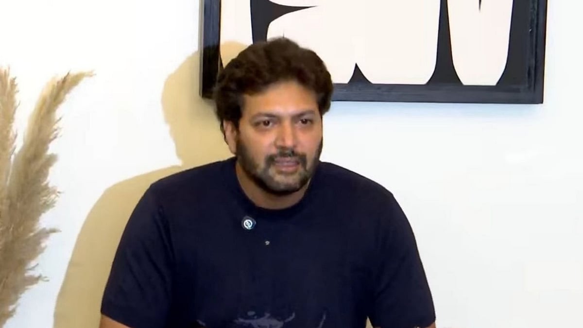 ரவி மோகன் வீட்டில் திருட்டு: `ரூ.10 லட்சம் மதிப்புள்ள வைர நெக்லஸ்; 40,000 பணம்' - மேலாளர் புகார்