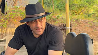Salman: 50 ஆண்டுகளாக வசிக்கும் வீட்டைக் காலி செய்யும் நடிகர் சல்மான் கான்; காரணம் என்ன?