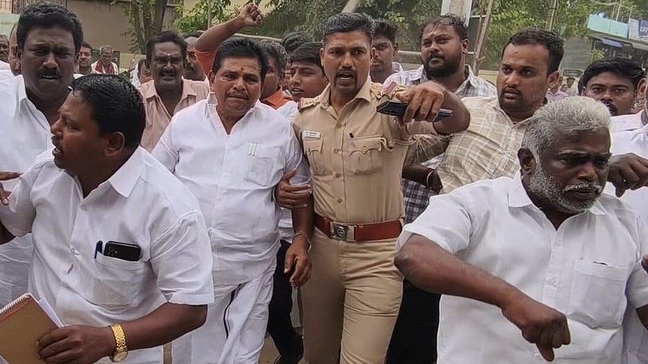 அவதூறு வழக்கு: முன்னாள் அமைச்சர் அனிதா ராதாகிருஷ்ணன் கைதும் நள்ளிரவு ஜாமீனும்; என்ன நடந்தது?