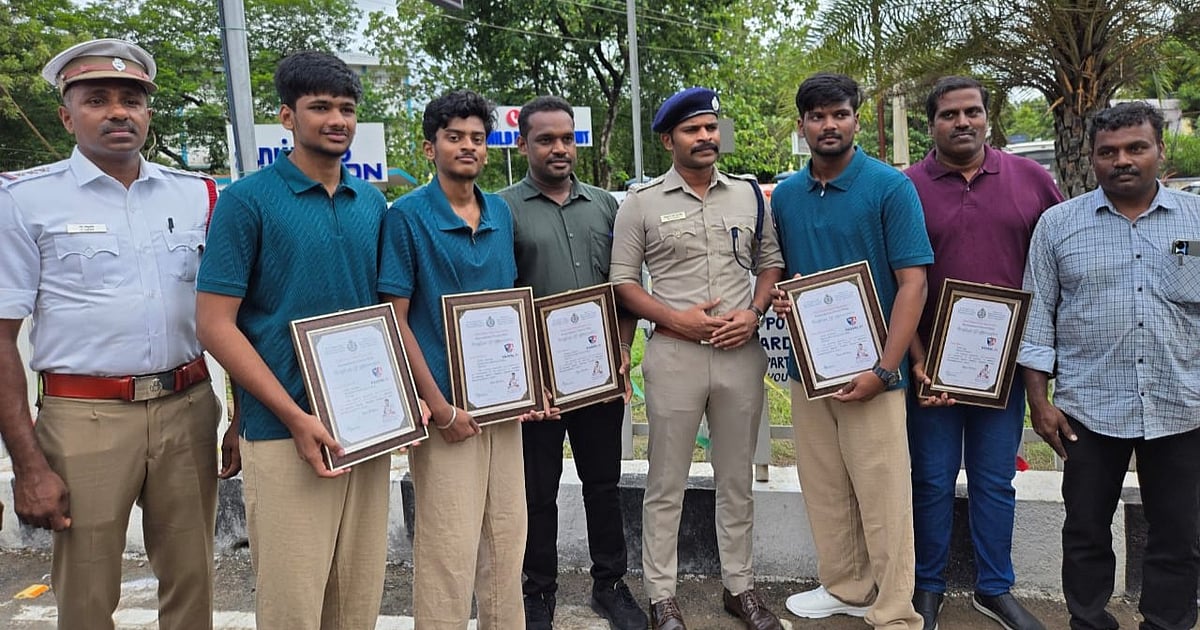 போக்குவரத்து விதிமீறல்களைத் தடுக்க AI தொழில்நுட்பம்; அசத்திய ராஜலட்சுமி பொறியியல் கல்லூரி மாணவர்கள்!