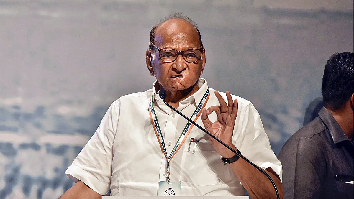 சரத் பவாரின் MPக்களுக்காக தேசியவாத காங்கிரஸை இணைக்க பாஜக முயற்சி; அஜித்பவார் குடும்பம் எதிர்ப்பு