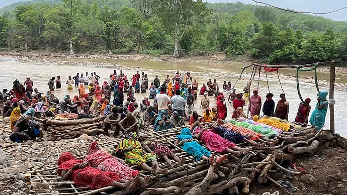 Ken-Betwa Link Project: பழங்குடியின மக்களின் நீண்ட போராட்டம் - வலுகட்டாயமாக வெளியேற்றிய காவல்துறை