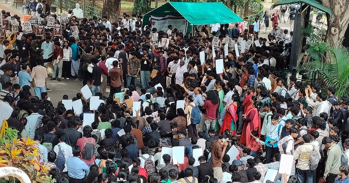 வகுப்புகள் புறக்கணிப்பு; ஜந்தர் மந்தர் பாணி திரள்! - சென்னையில் வேகமெடுக்கும் காக்ரோச் போராட்டம்?