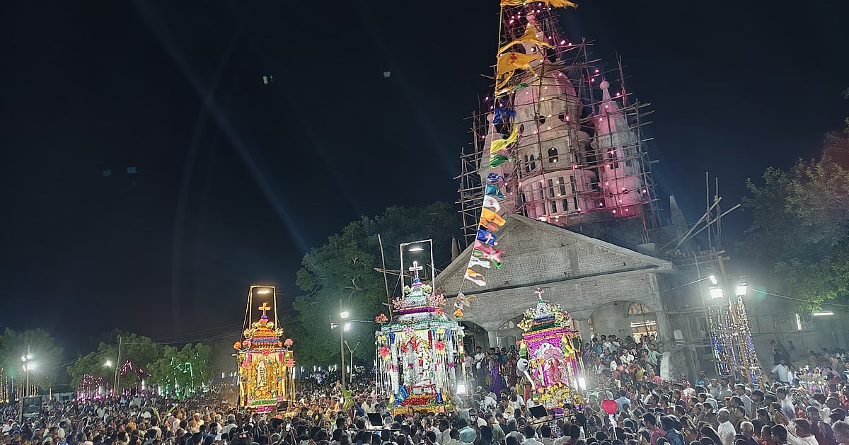 மும்மத பக்தர்கள் பங்கேற்ற தீவின் பெருவிழா... விடிய விடிய நடந்த புனித சந்தியாகபர் ஆலய திருவிழா!