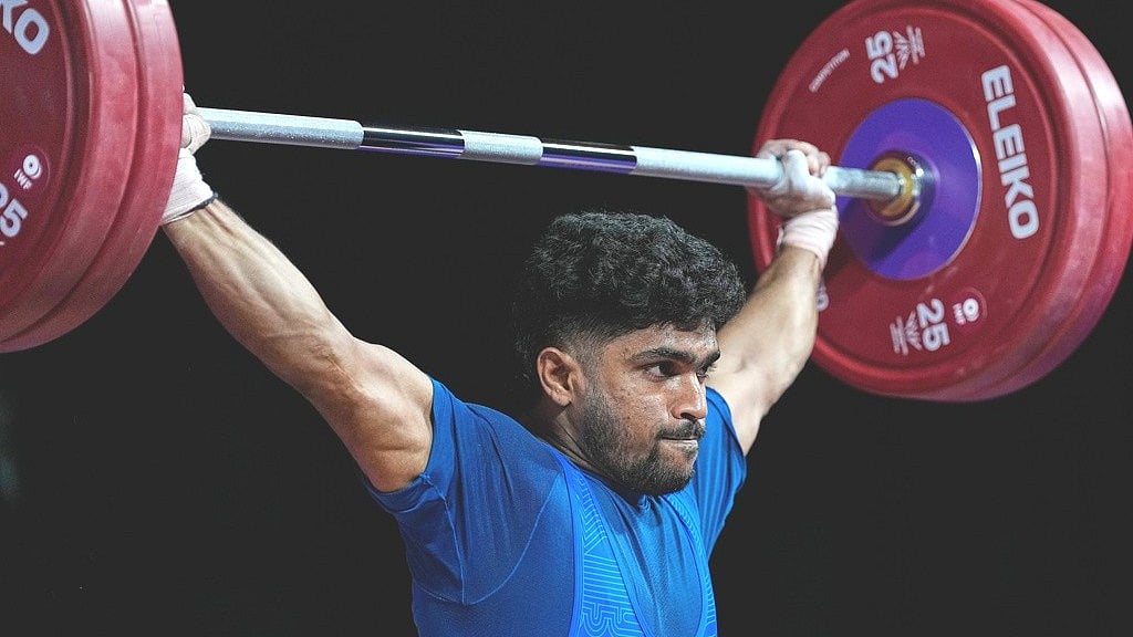 காமன்வெல்த் மேடையில் முத்திரை பதித்த தமிழன்; காயம் `டு' கம்பேக்... சாதித்த ராஜா முத்துப்பாண்டி!